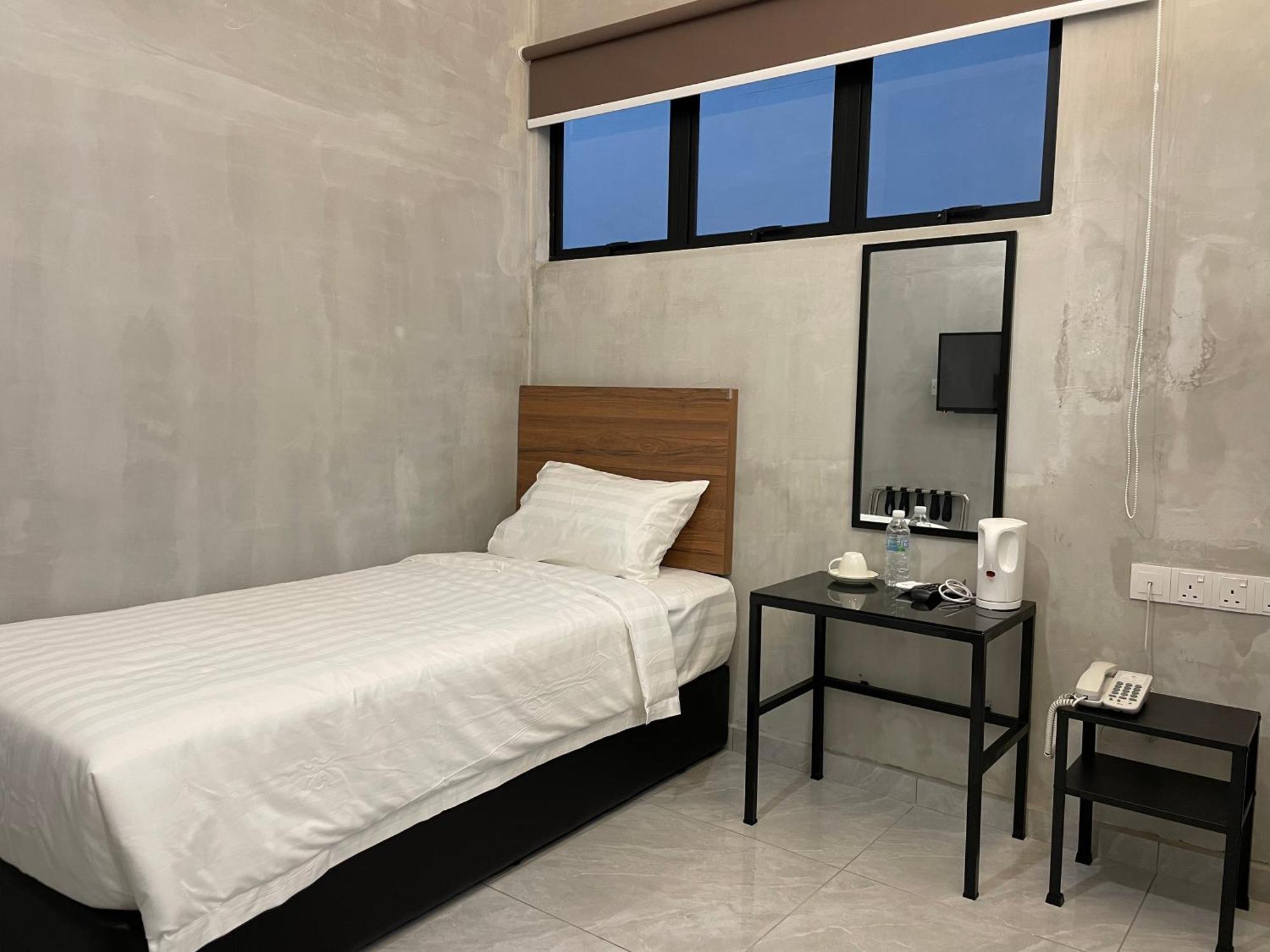 Hpy Hotel Ipoh Exterior photo
